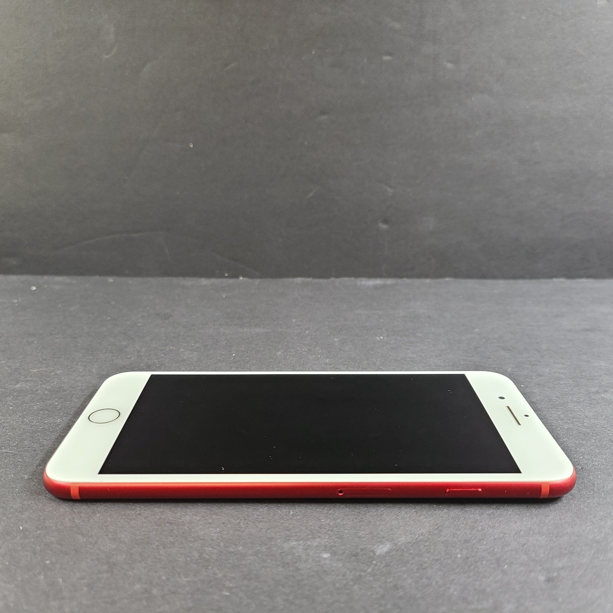 Apple iPhone 7 Plus - 128GB - Product red(Unlocked) A1784 (GSM) GRADE B+