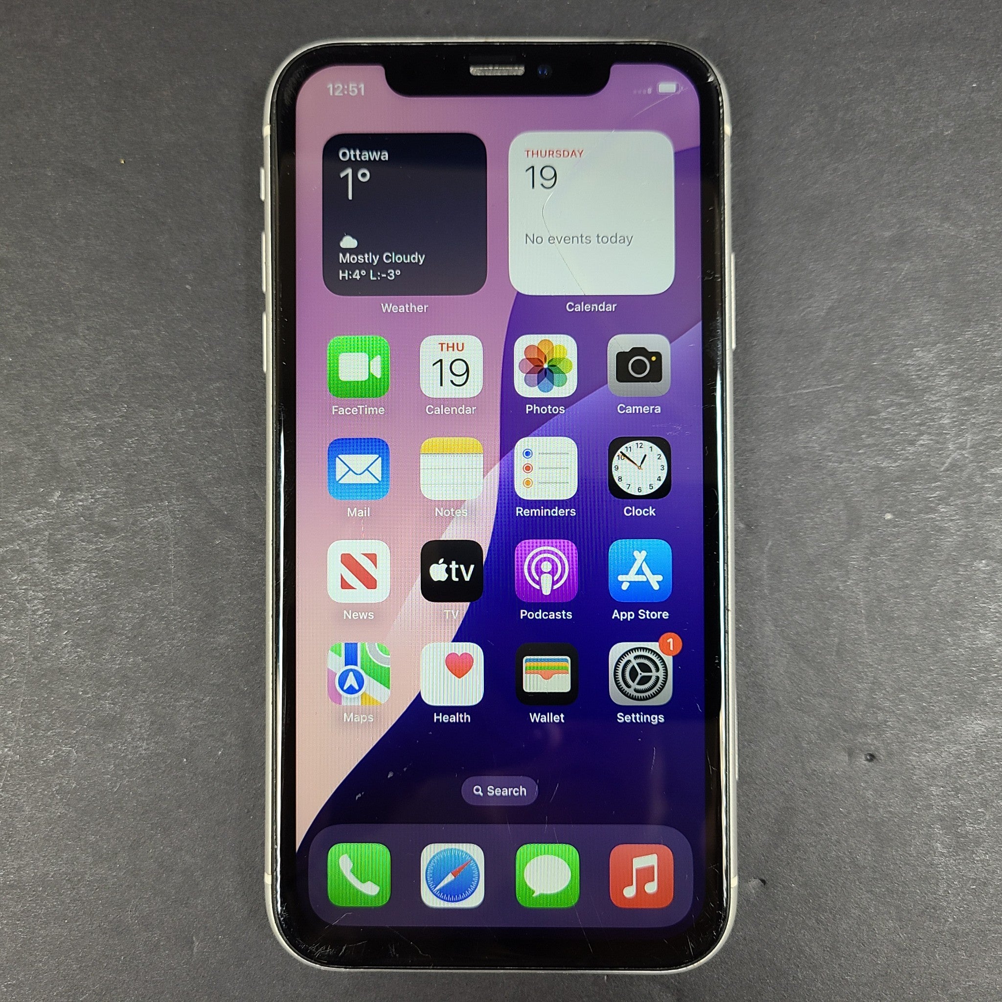 Apple iPhone XR - 64GB - White (Unlocked) A1984 (CDMA + GSM) - GRADE C+