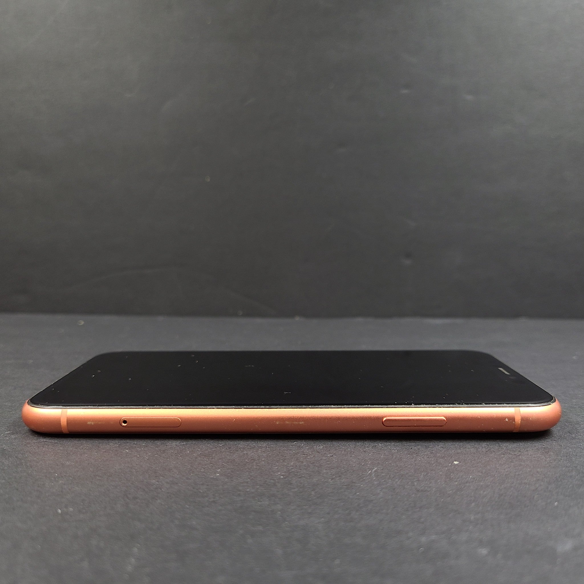 Apple iPhone XR - 64GB - Coral Orange (Unlocked) A1984 (CDMA + GSM) READ BACK