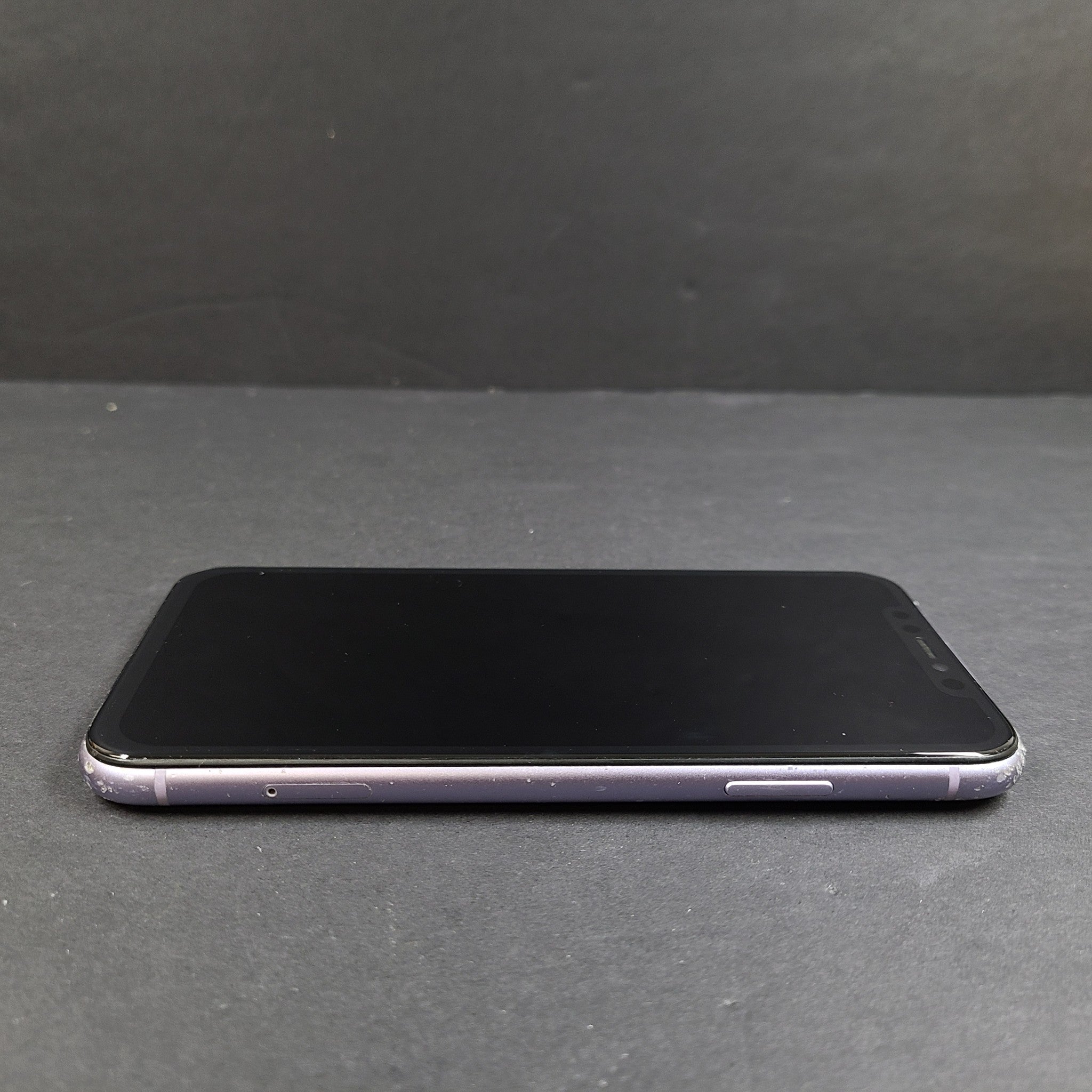 Apple iPhone 11 64GB Purple Unlocked A2111 (CDMA + GSM) READ Screen