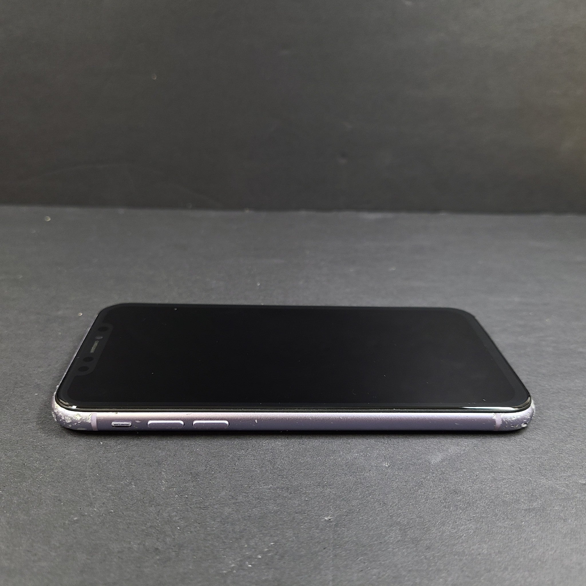 Apple iPhone 11 64GB Purple Unlocked A2111 (CDMA + GSM) READ Screen