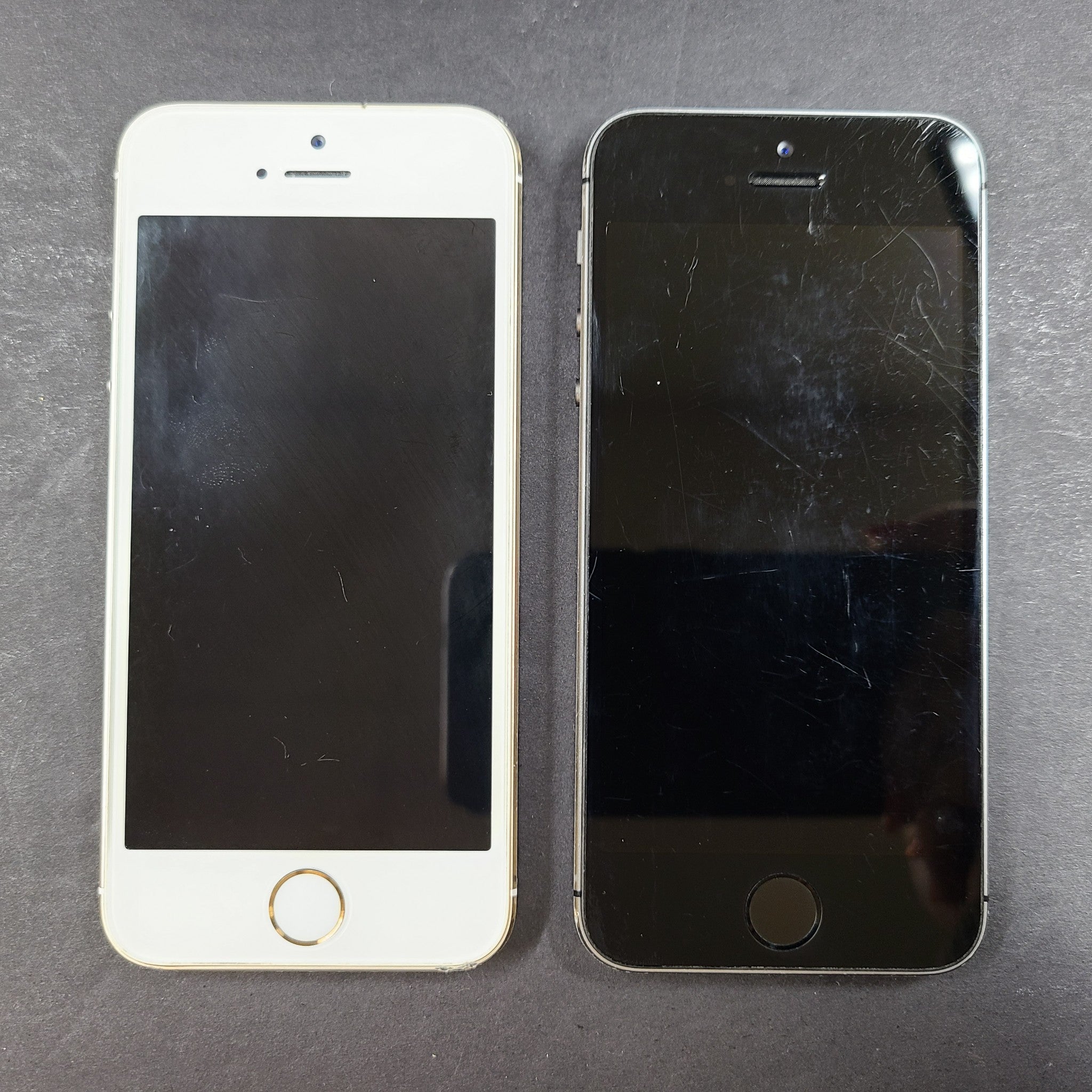 2x Apple iPhone 5s - 16GB - Silver Gold  (Locked to Rogers) A1533 (GSM)
