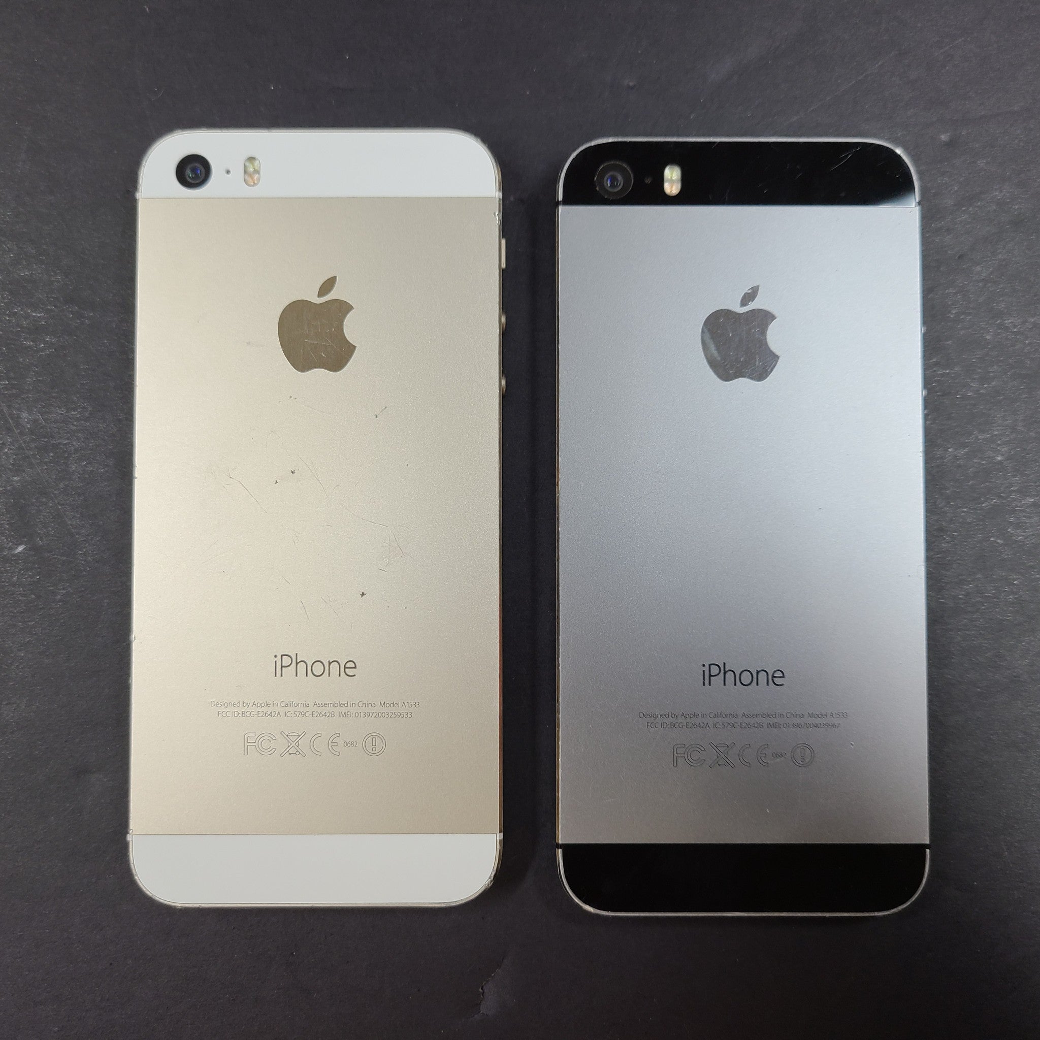 2x Apple iPhone 5s - 16GB - Silver Gold  (Locked to Rogers) A1533 (GSM)