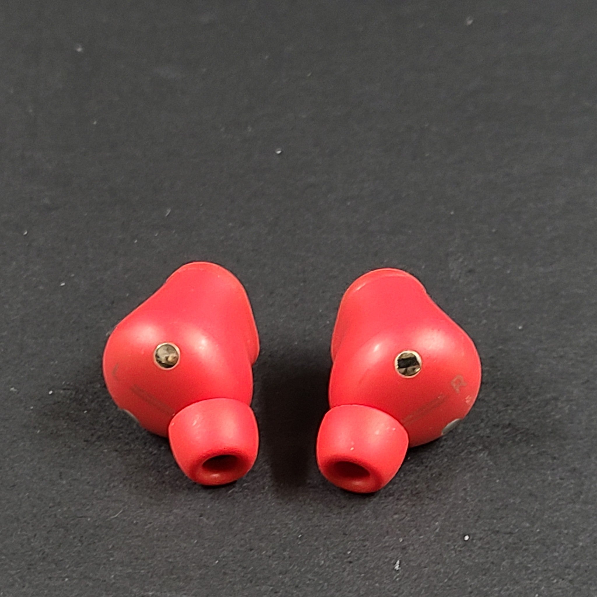 Beats by Dr. Dre Solo Buds In Ear Headphones A3152 - Red