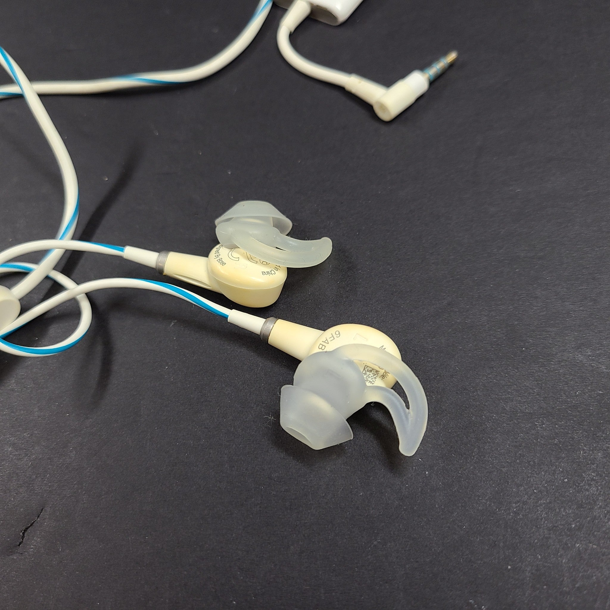 Bose QuietComfort 20 Apple Noise-Cancelling Earphones Earbuds QC20i - White READ