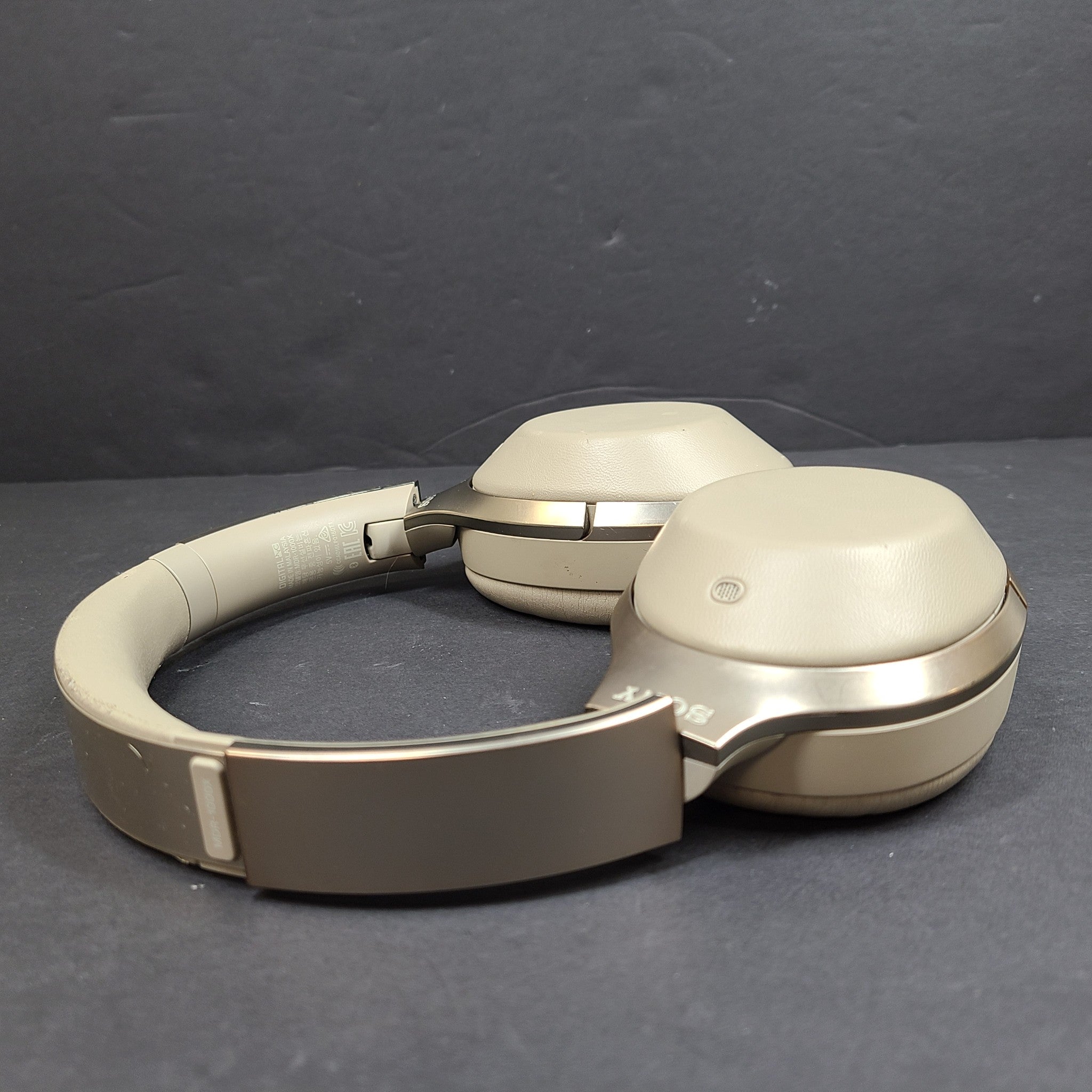 Sony MDR-1000X Beige Wireless Bluetooth Noise-Cancelling Headphones - READ