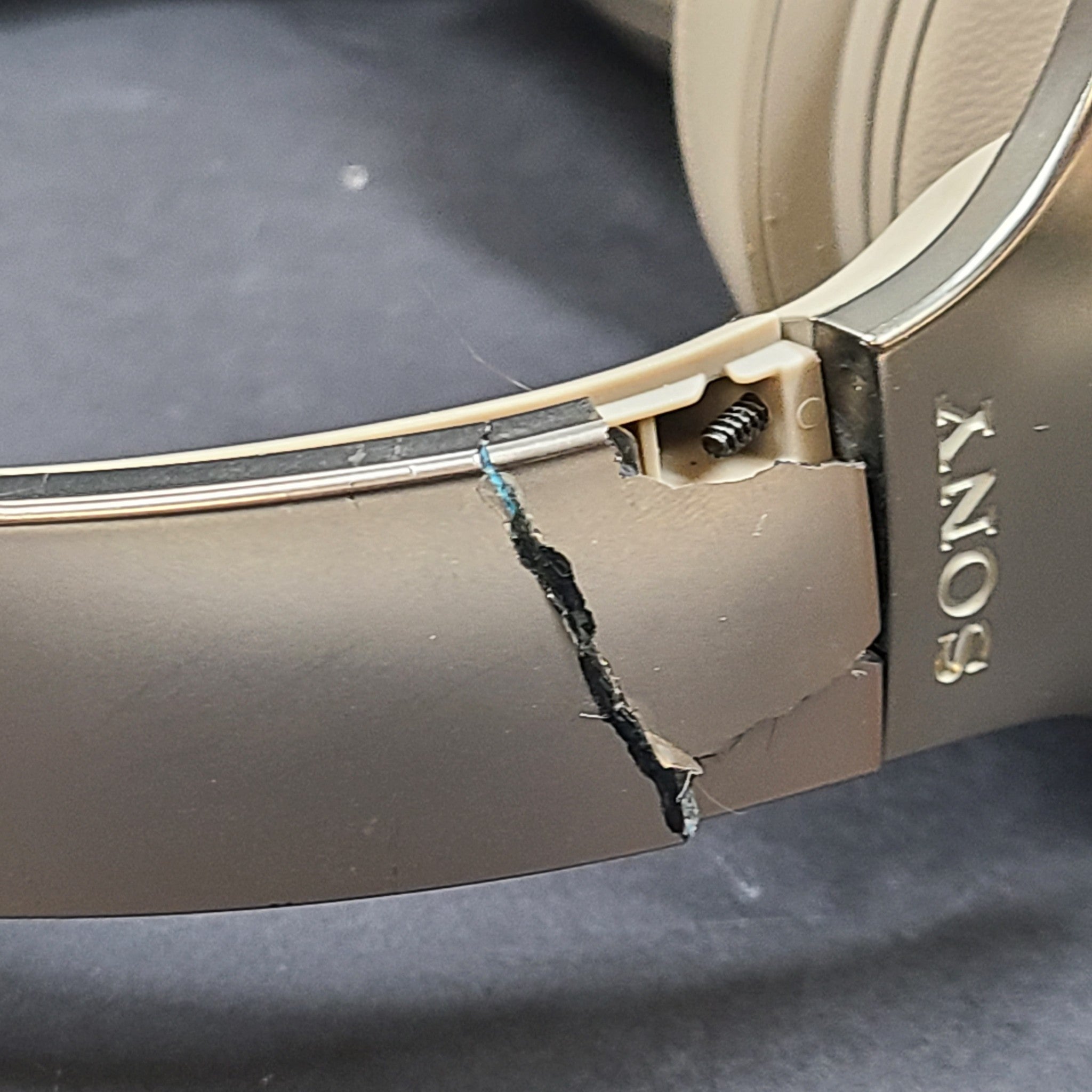 Sony MDR-1000X Beige Wireless Bluetooth Noise-Cancelling Headphones - READ