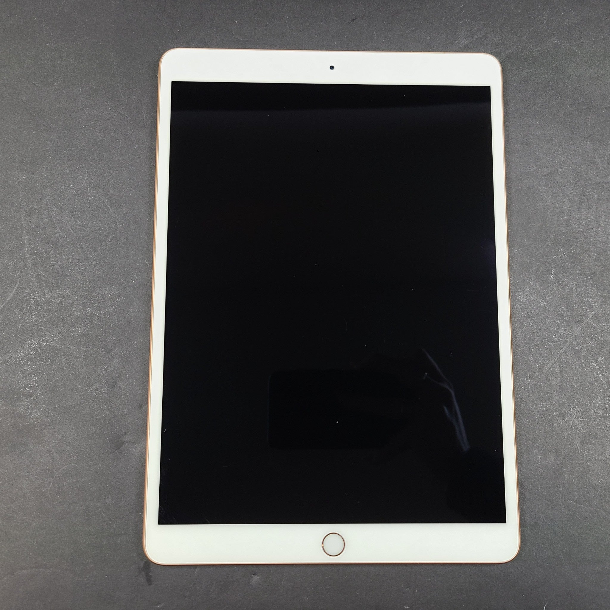 Apple iPad Air 3 (3rd Generation), A2152 , Wi-Fi, 10.5in - Gold - READ!!!