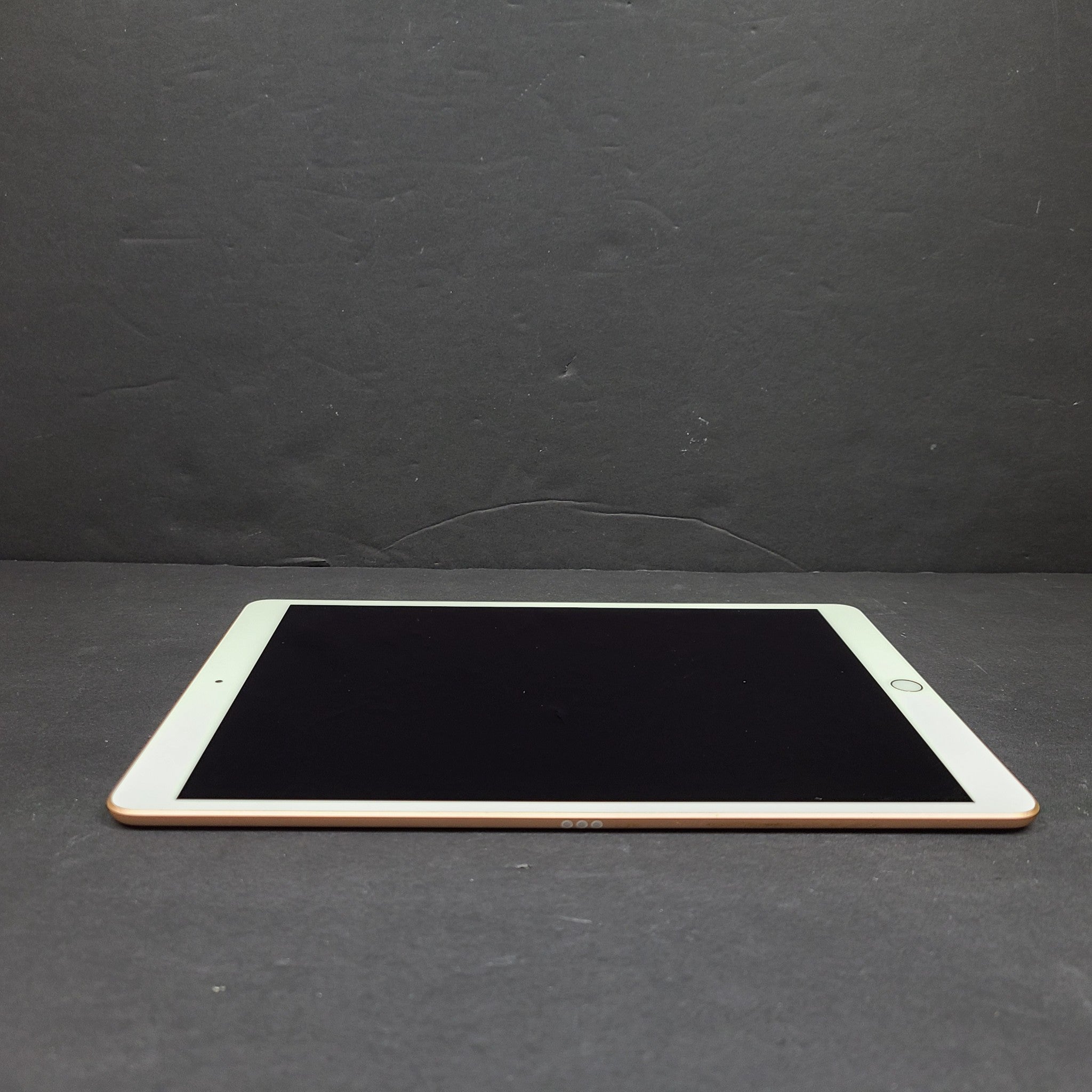 Apple iPad Air 3 (3rd Generation), A2152 , Wi-Fi, 10.5in - Gold - READ!!!