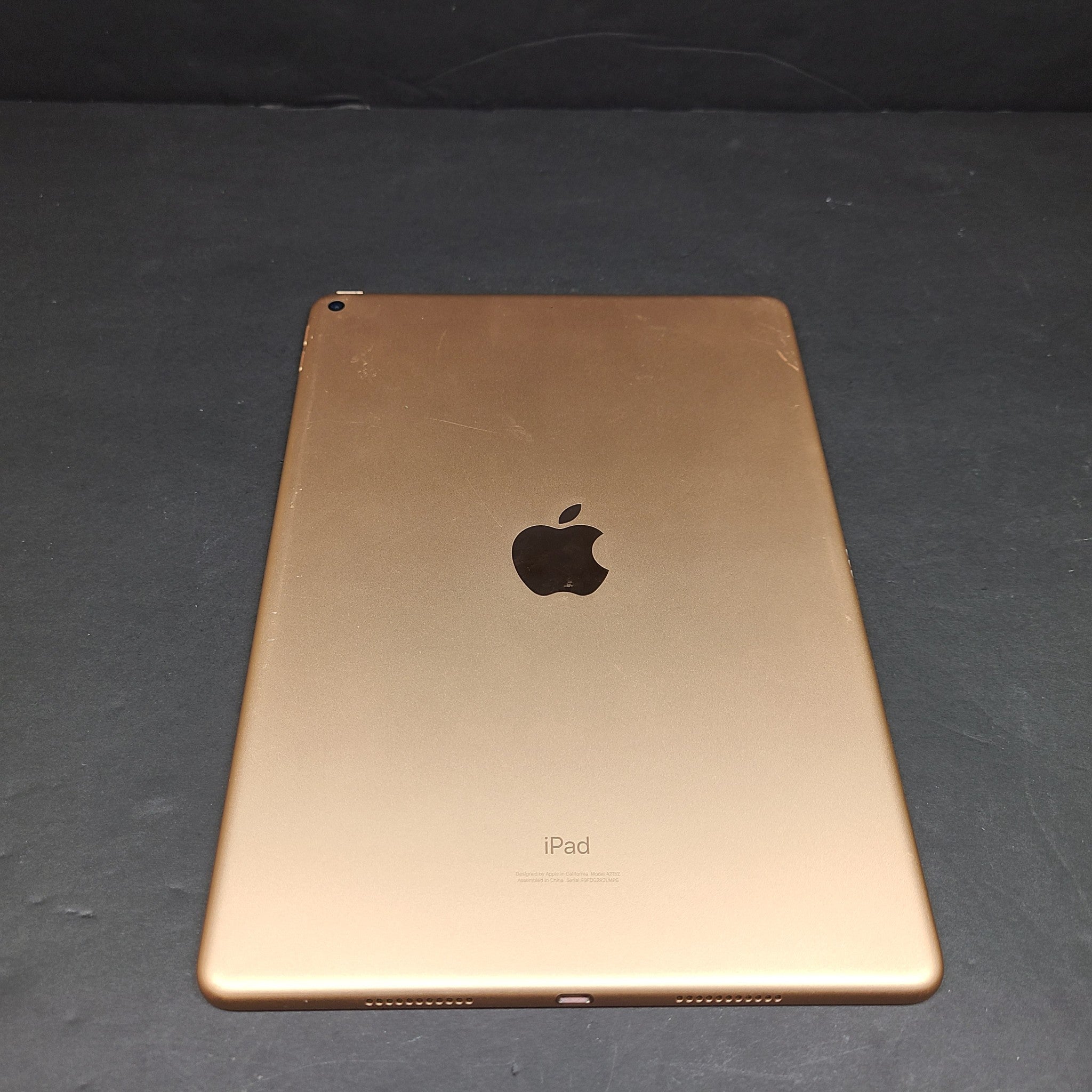 Apple iPad Air 3 (3rd Generation), A2152 , Wi-Fi, 10.5in - Gold - READ!!!