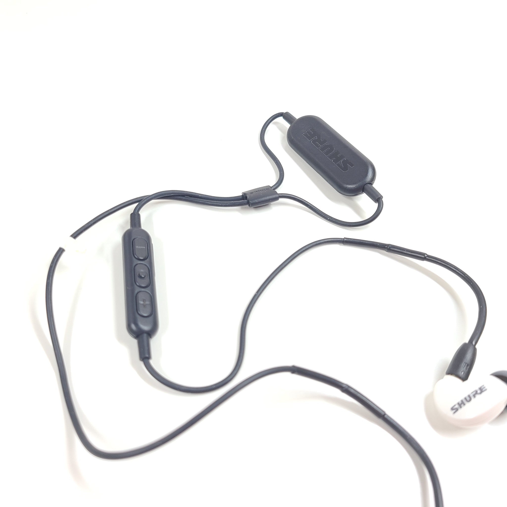 Shure SE215In-Ear Monitors Earbuds Earphones +RMCE-BT1 Bluetooth Adapter - White