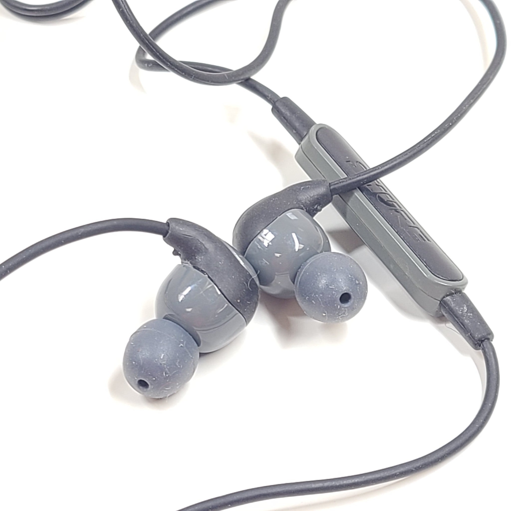 Shure SE112m+ Sound Isolating Earphones Earbuds with Case