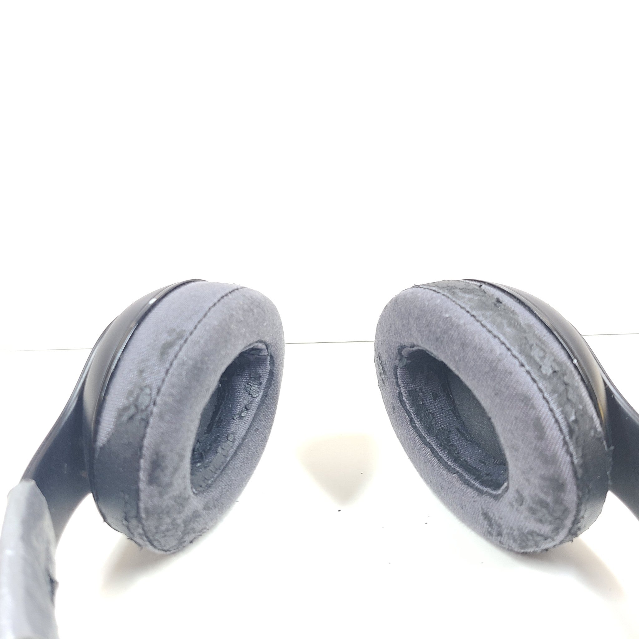 Beats Studio 3 Wireless Over the Ear Headphones READ HINGE v1