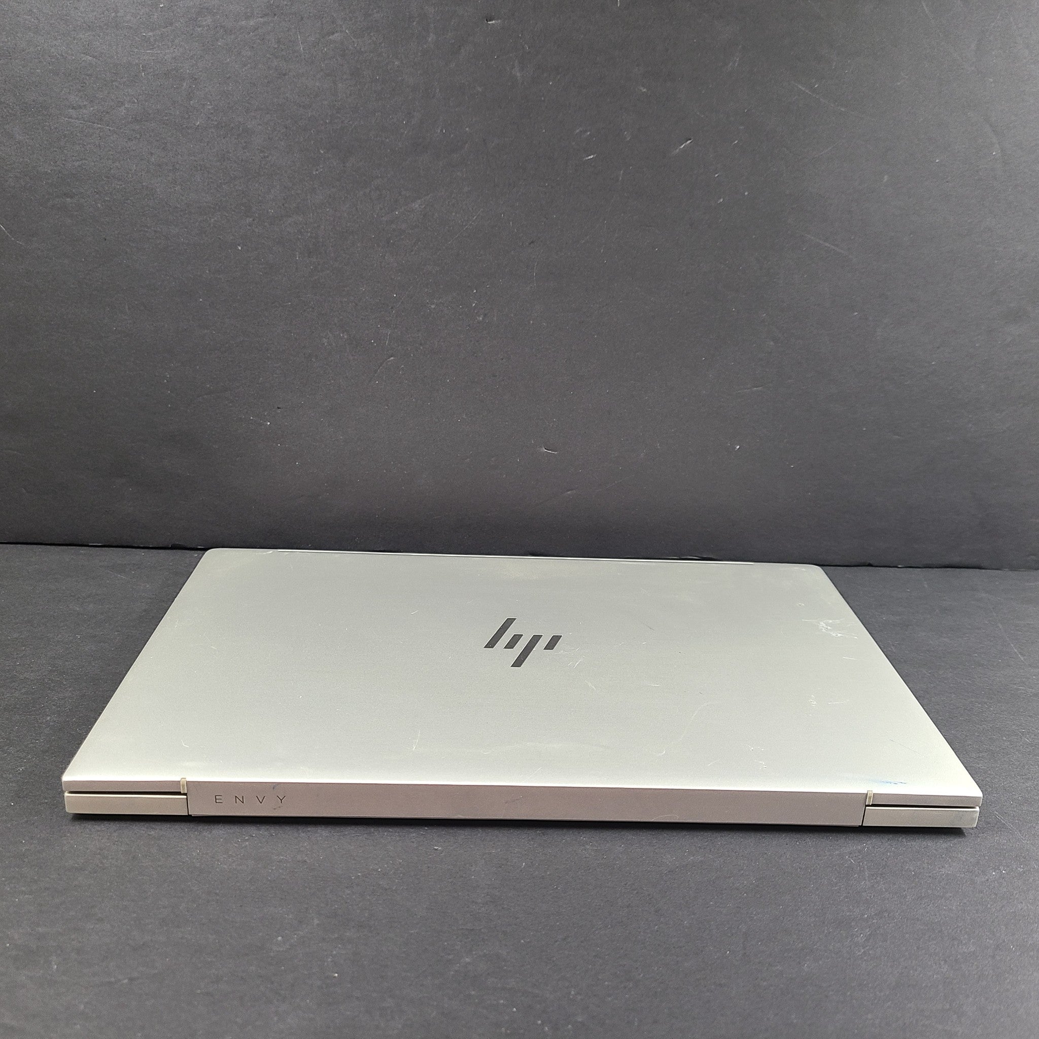 HP Envy 13-ba1030ca 13.3" i5-1135G7 8GB 256GB SSD Win 11 CRACKED SCREEN / READ