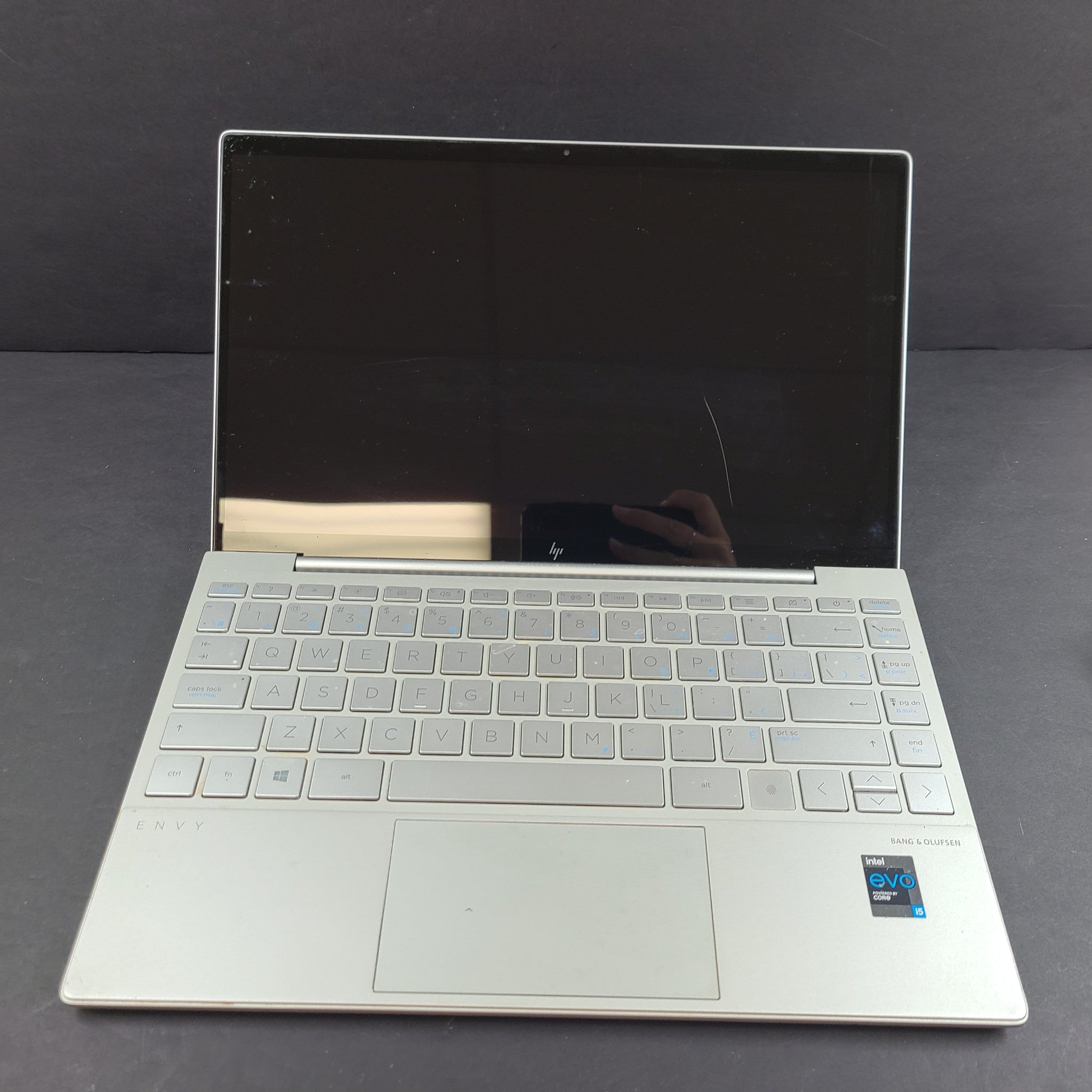 HP Envy 13-ba1030ca 13.3" i5-1135G7 8GB 256GB SSD Win 11 CRACKED SCREEN / READ