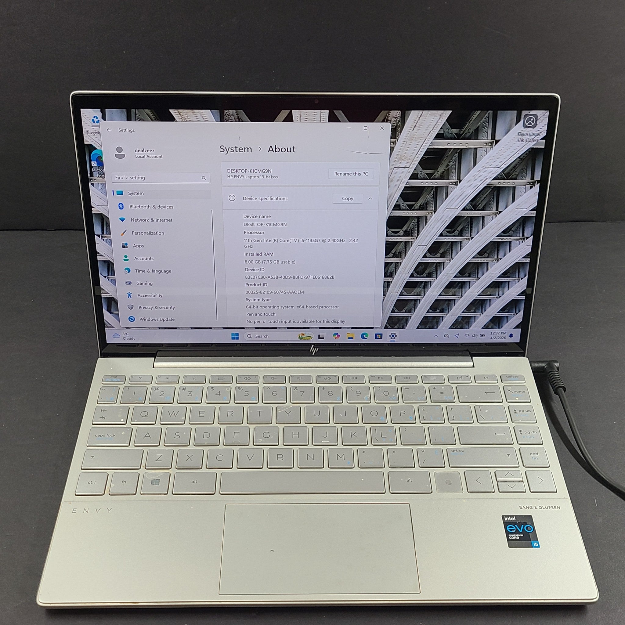 HP Envy 13-ba1030ca 13.3" i5-1135G7 8GB 256GB SSD Win 11 CRACKED SCREEN / READ