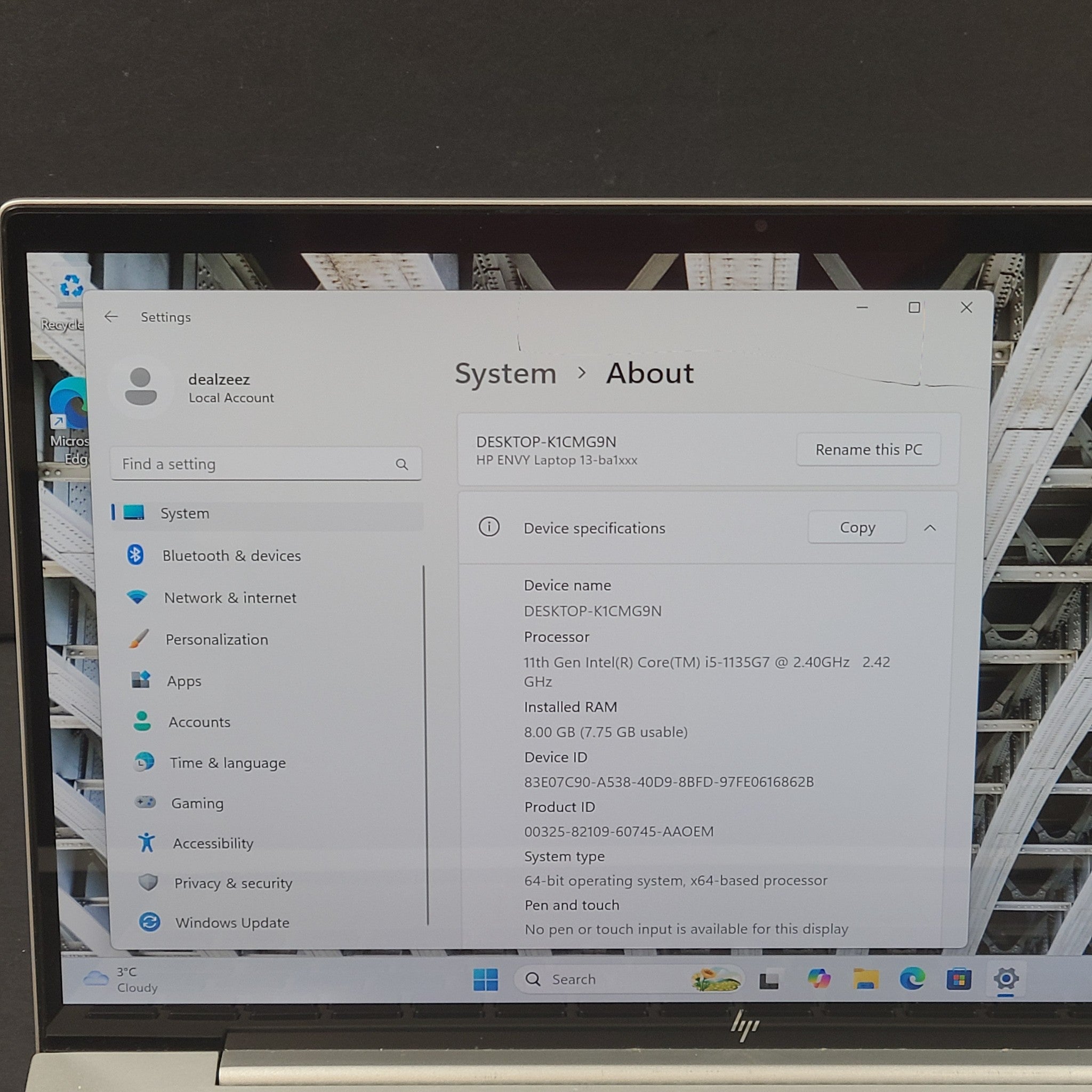 HP Envy 13-ba1030ca 13.3" i5-1135G7 8GB 256GB SSD Win 11 CRACKED SCREEN / READ