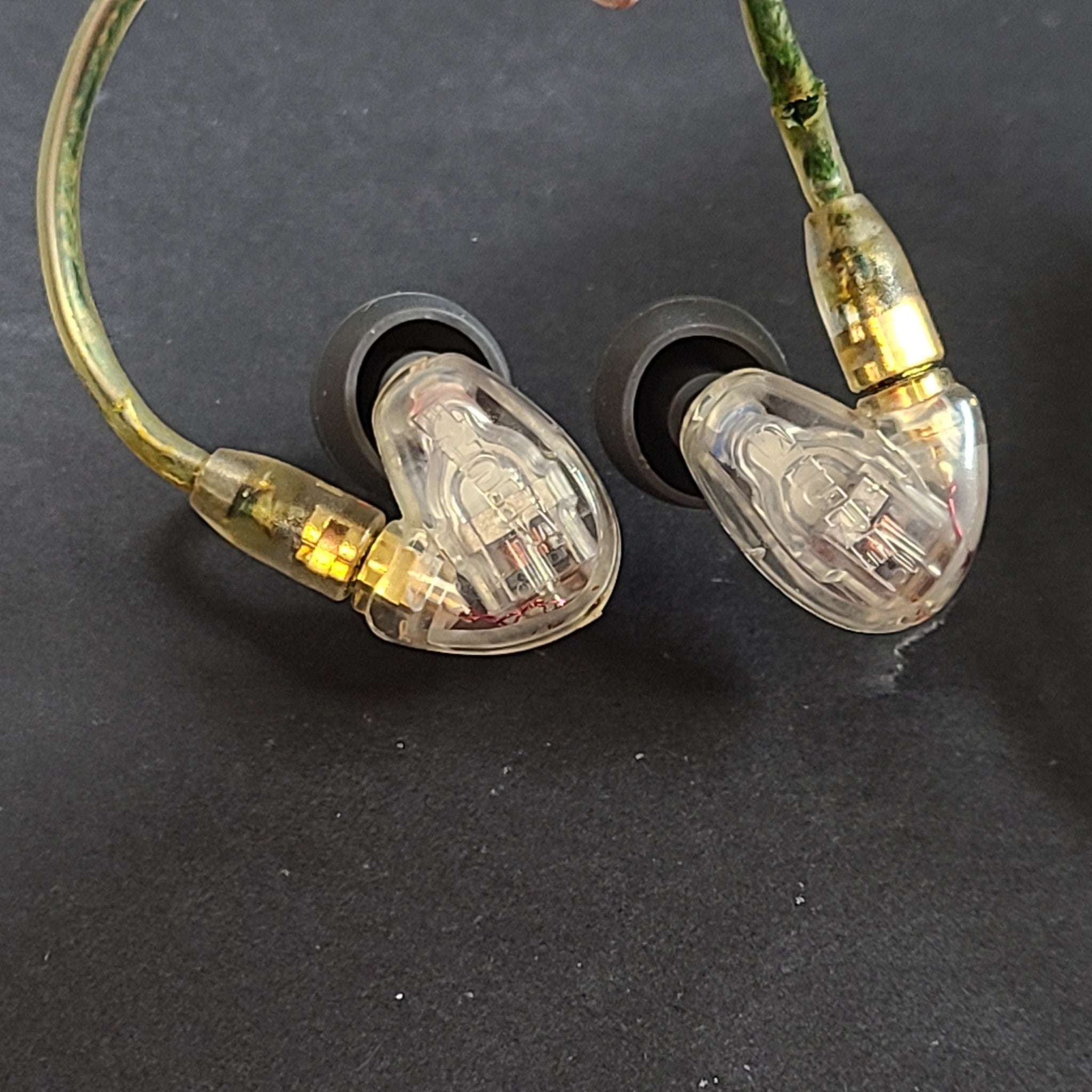 Shure SE315 LiveSound Sound-Isolating In-Ear Monitor Earbuds - Clear