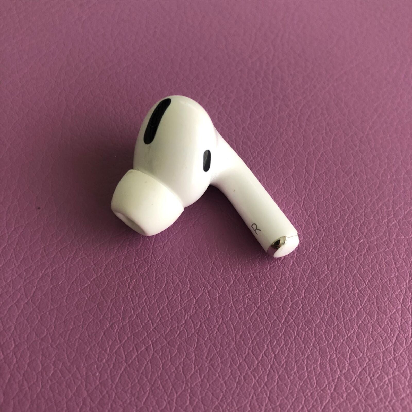 Apple Airpods Pro 1st Gen Right Side Only A2083 AirPods - 100% Original CN