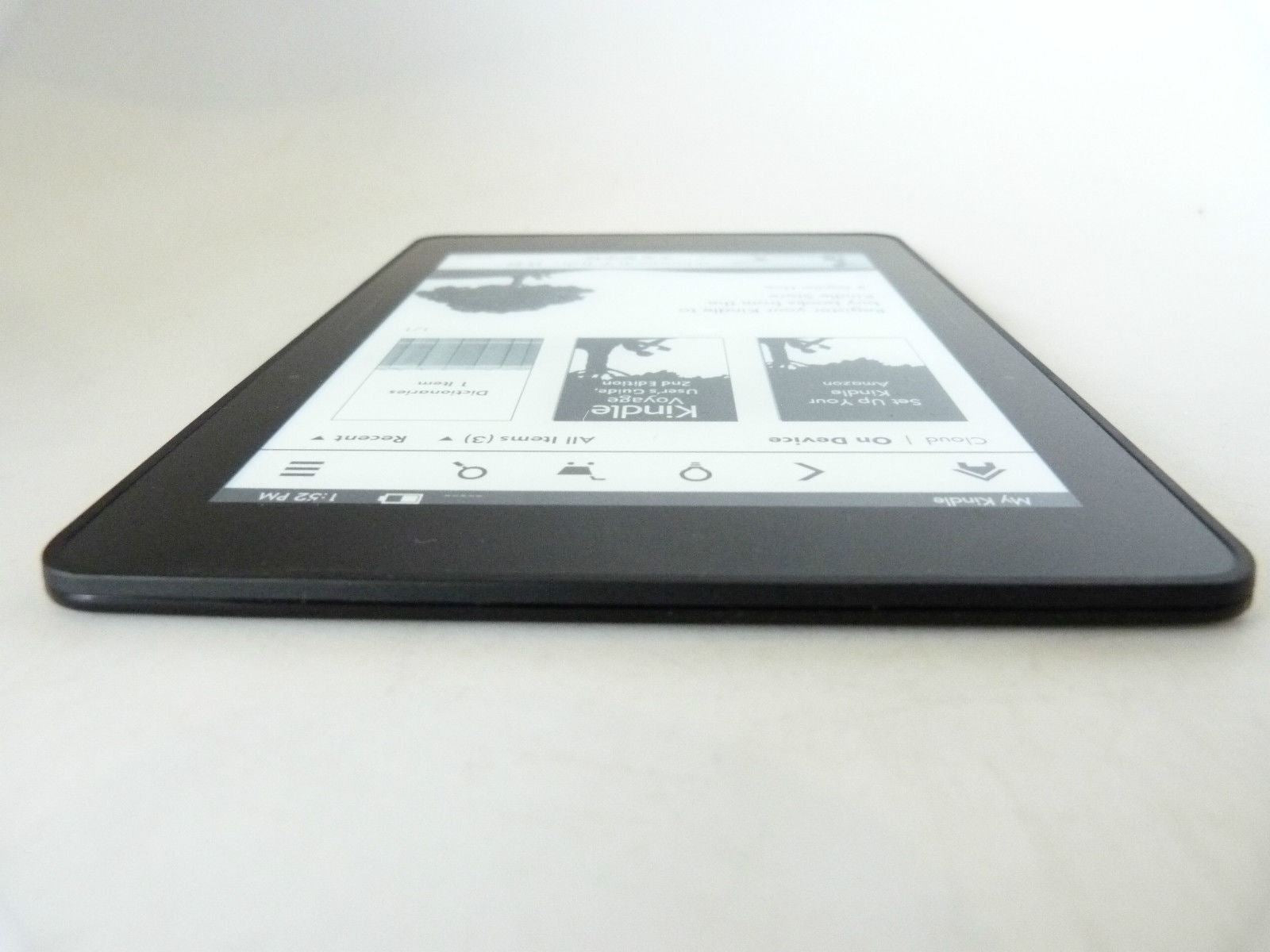 Amazon Kindle Voyage eReader 7th Generation 4 GB Wi-Fi 6in Black - Grade A