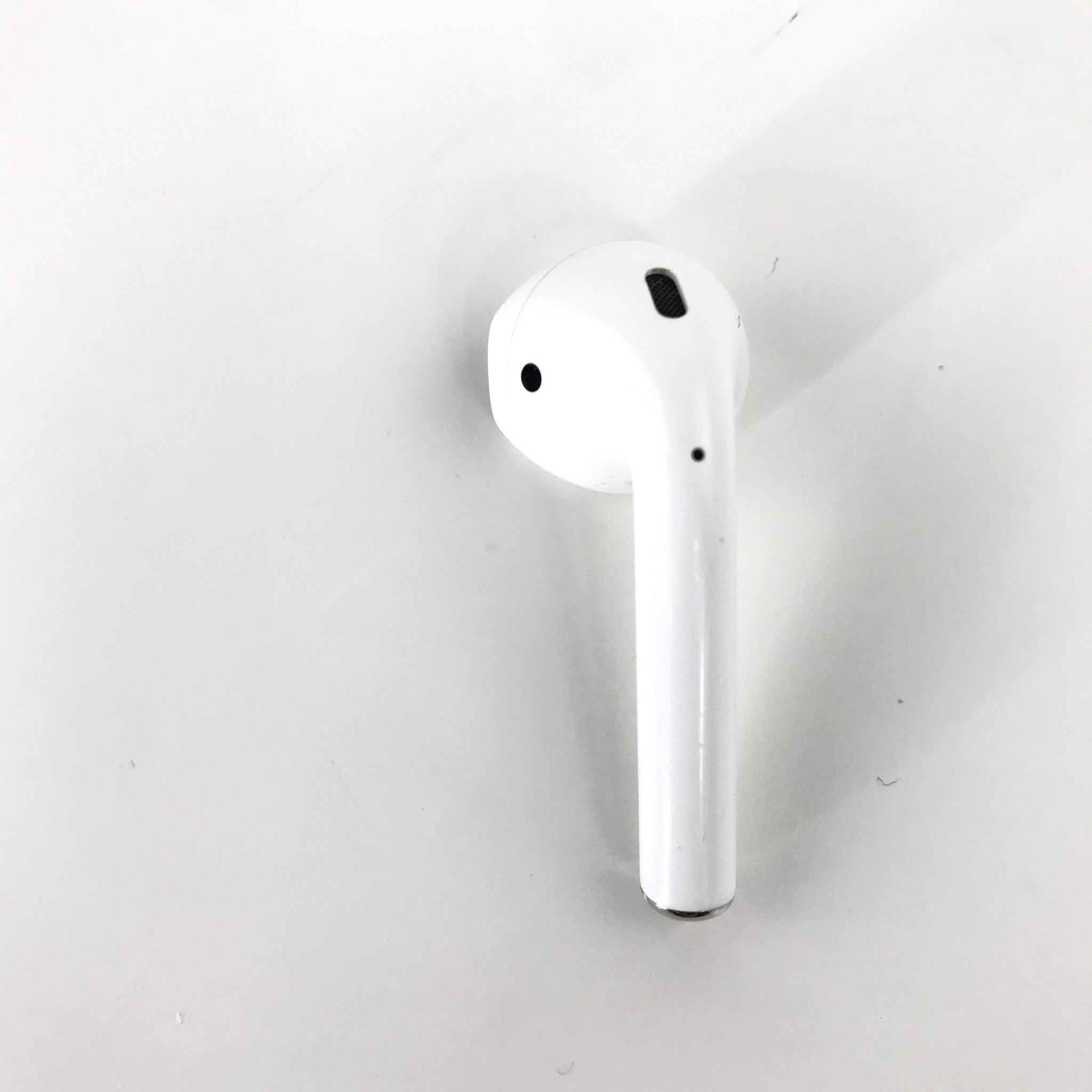 Apple AirPod 2nd Gen. Left Side A2031 Replacement OEM AirPods 2 ORIGINAL 1CHF VN