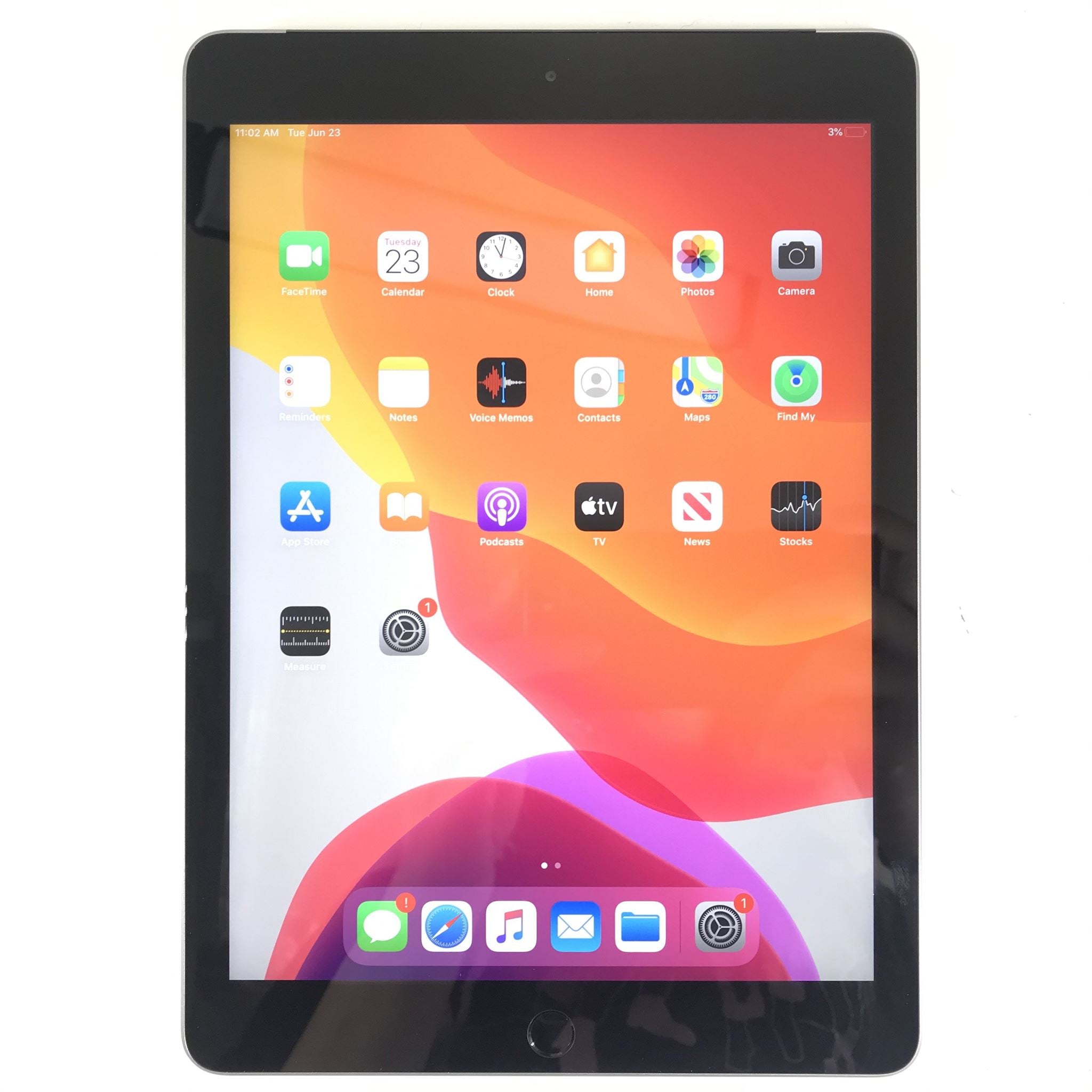 Apple iPad 5th Generation A1823 32GB Wi-Fi + 4G LTE Cellular 9.7 in Gray