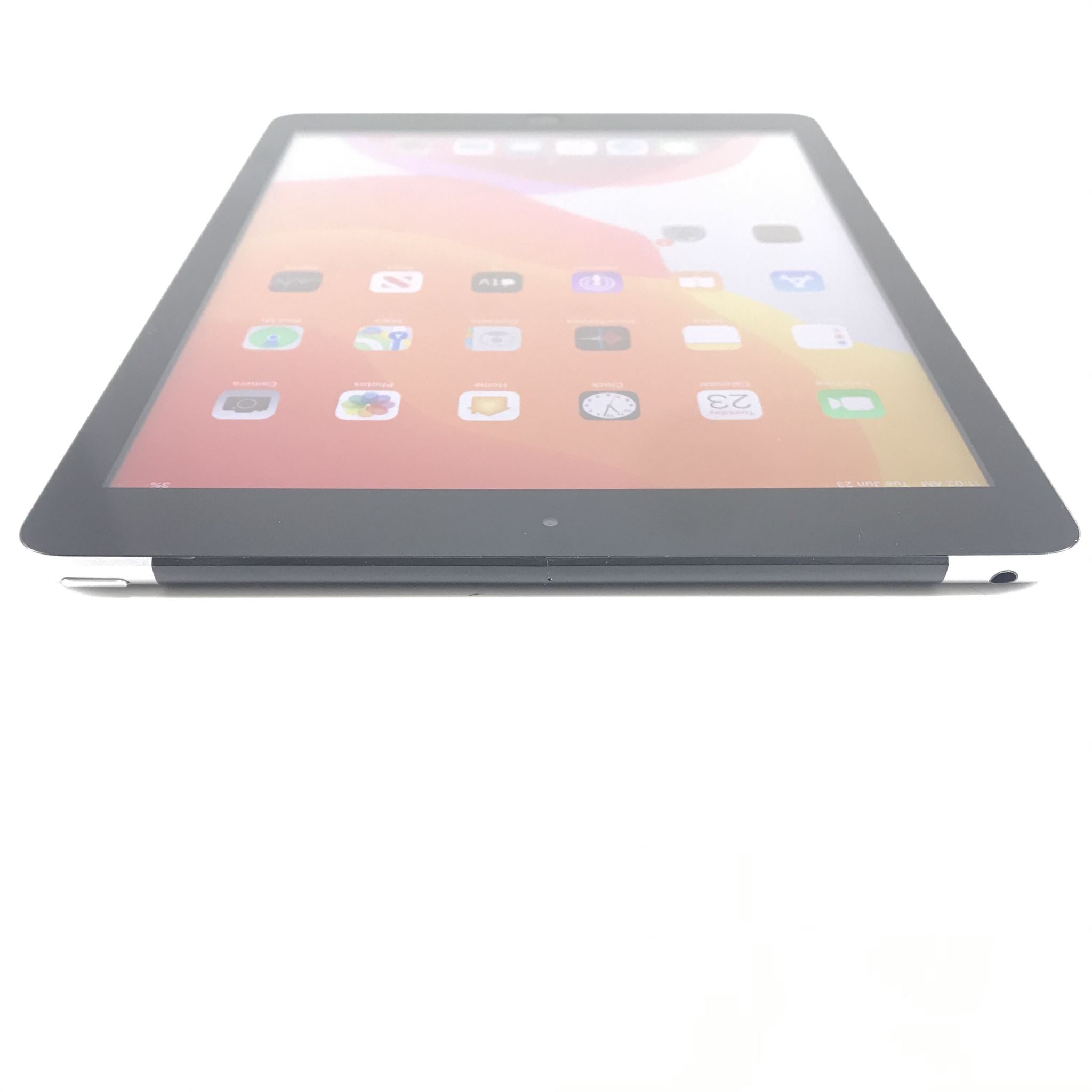 Apple iPad 5th Generation A1823 128GB Wi-Fi + 4G LTE Cellular 9.7in Gray