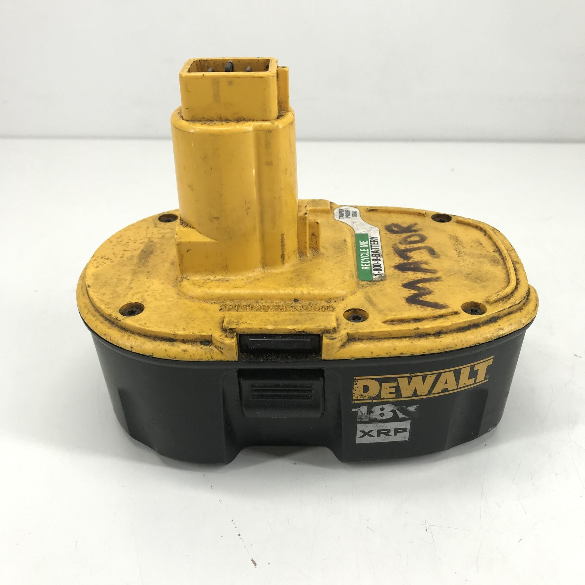 Genuine OEM DeWalt 18v XRP NiCd Rechargeable Battery DC9096 V2