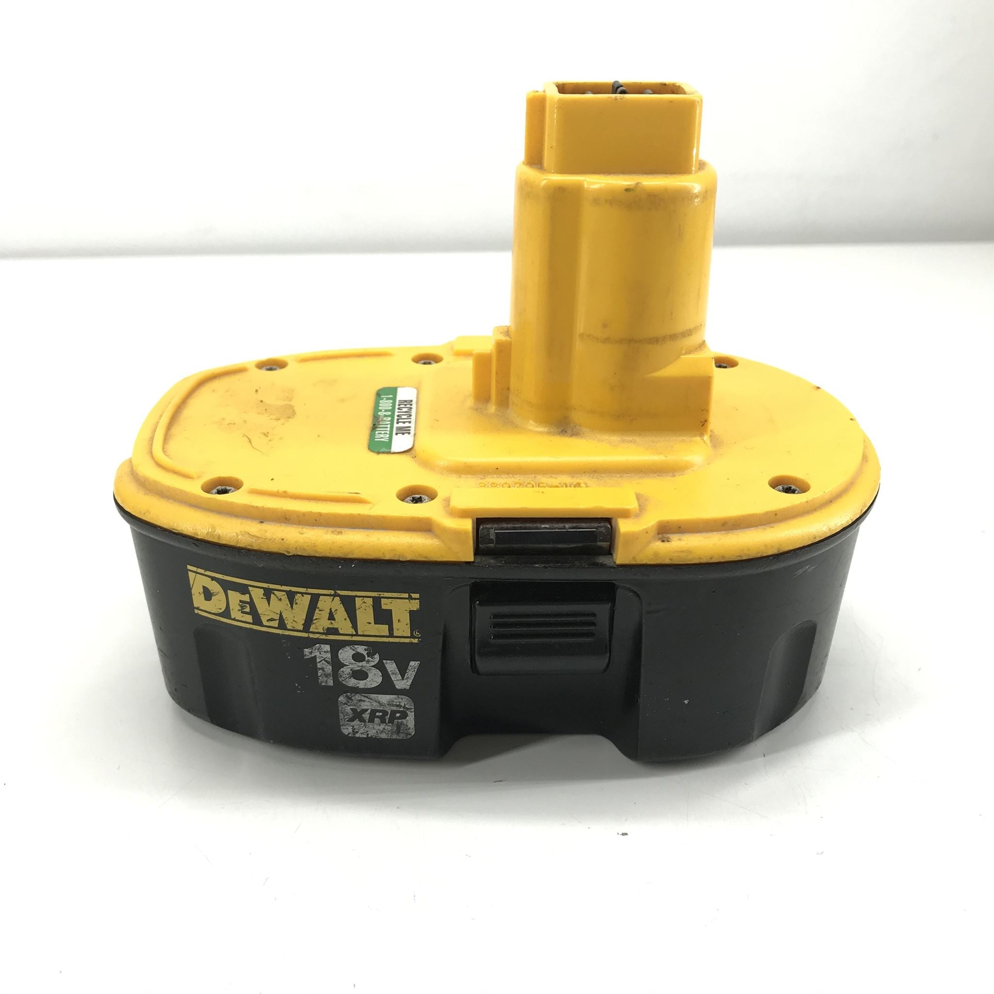 DeWalt 18v XRP NiCd Rechargeable Battery DC9096 V1