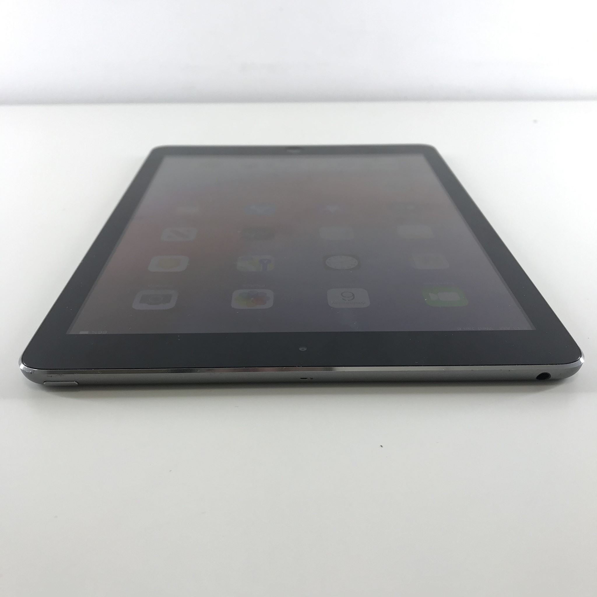 Apple iPad Air 1st Generation Tablet 16GB Wi-Fi 9.7in Space Gray A1474