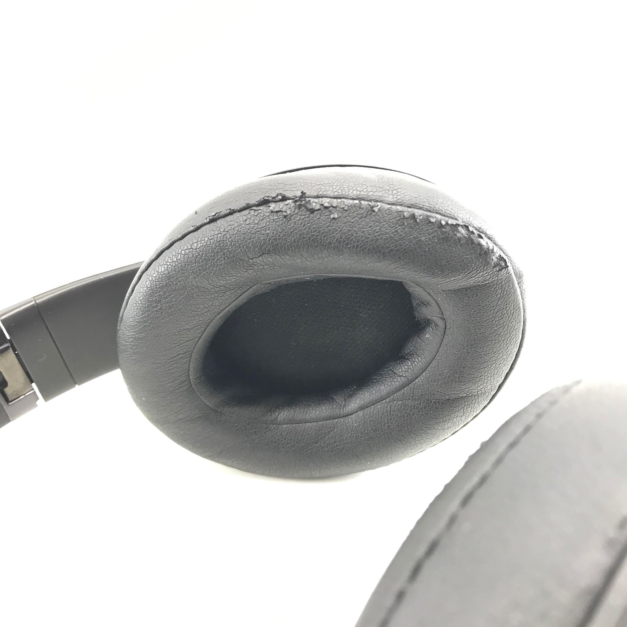 Beats Studio 3 Headband Wireless Bluetooth Headphones by Dr. Dre - Black