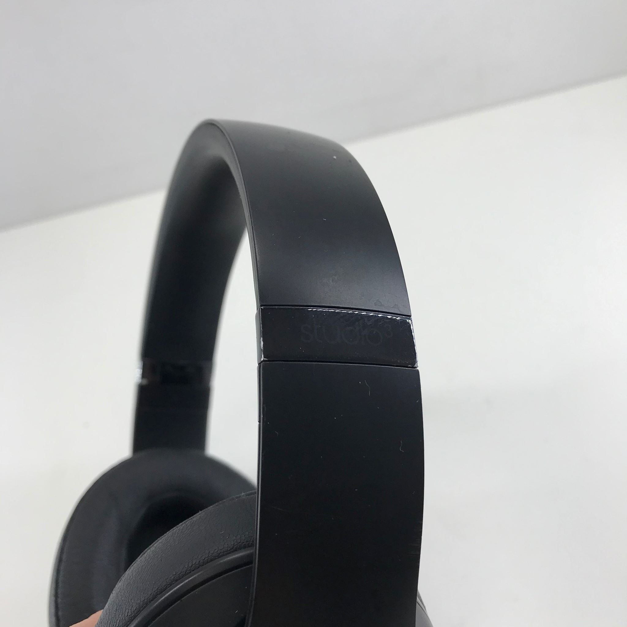 Beats Studio 3 Headband Wireless Bluetooth Headphones by Dr. Dre - Black