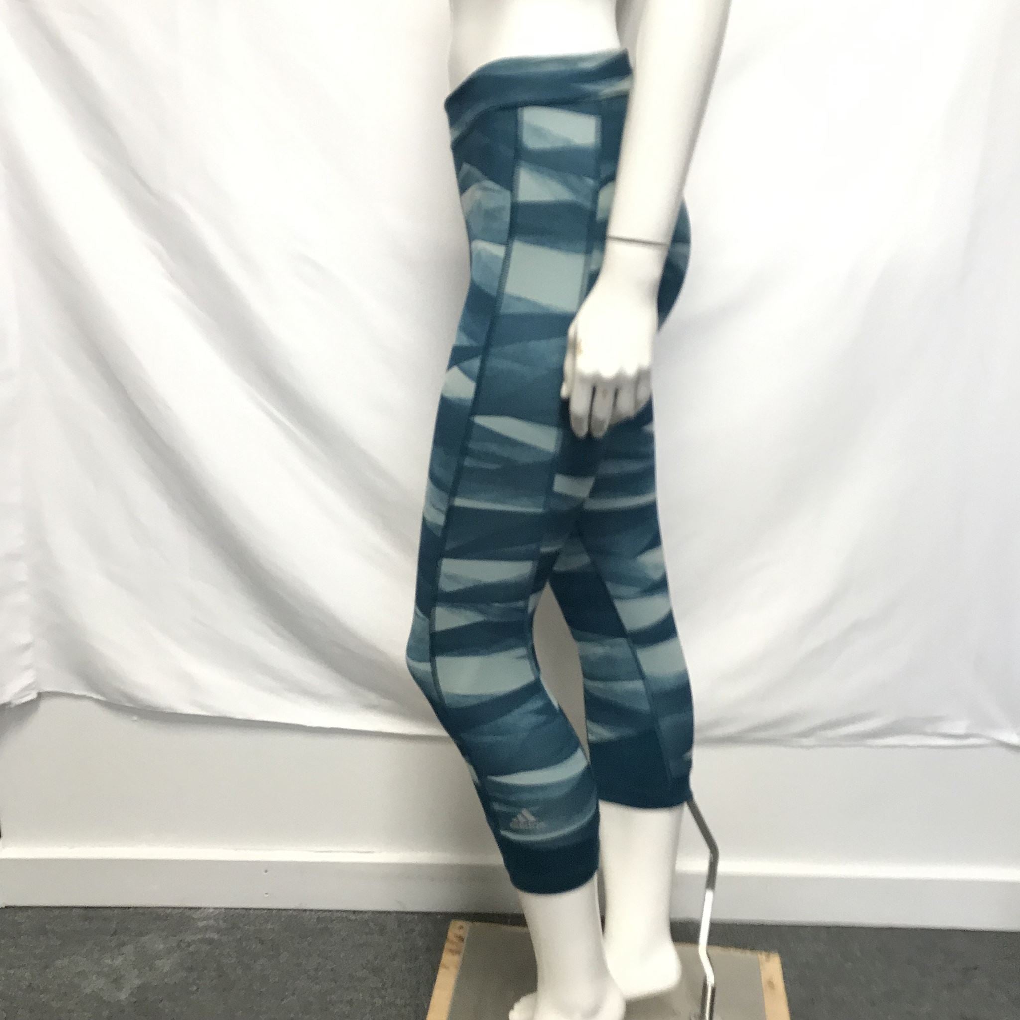 adidas Women's Crop Leggings Techfit Climalite Blue Pattern Sz S