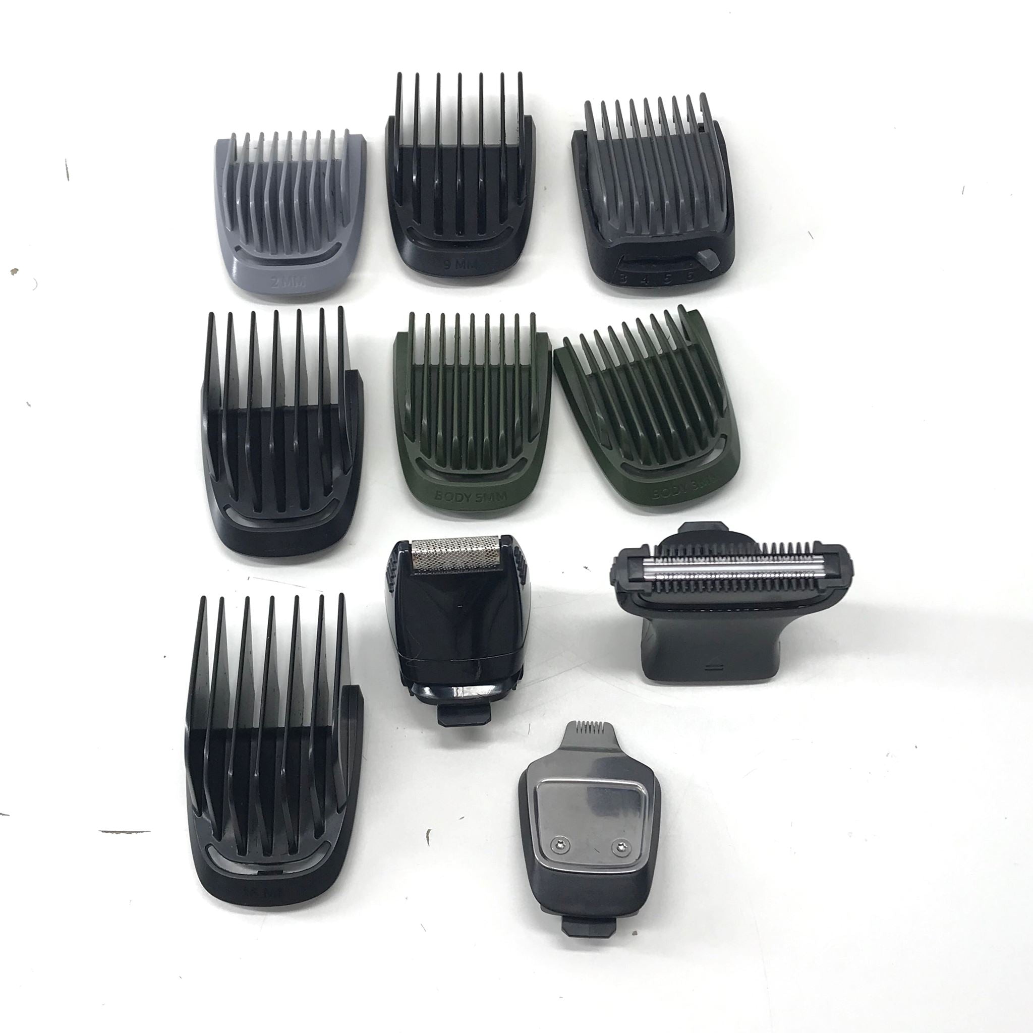 Philips Multigroom Series 7000 MG7745 14-in-1 Face And Body Trimmer