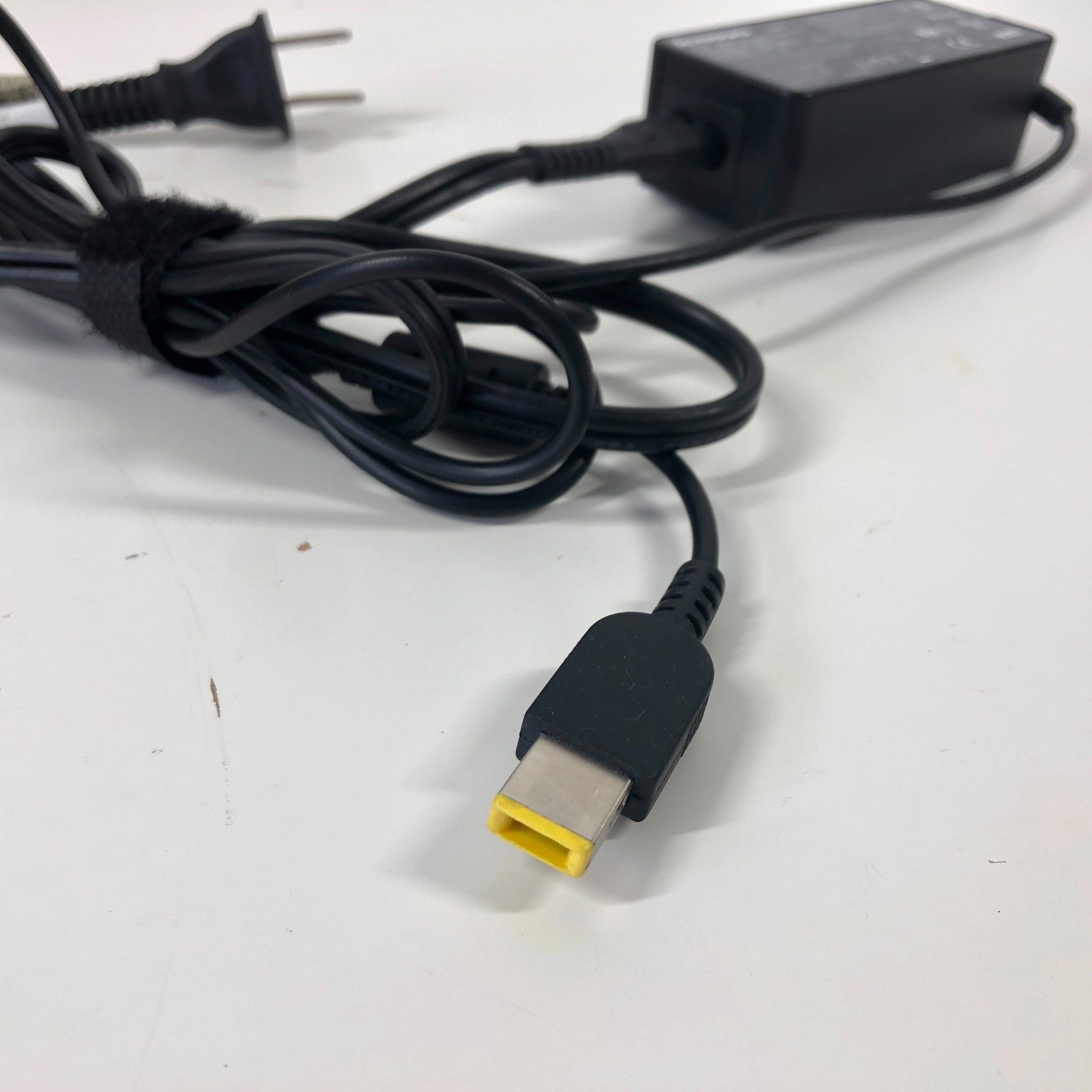 Genuine LENOVO 45W 20V 2.25A Power Supply Charger  + AC CORD OEM
