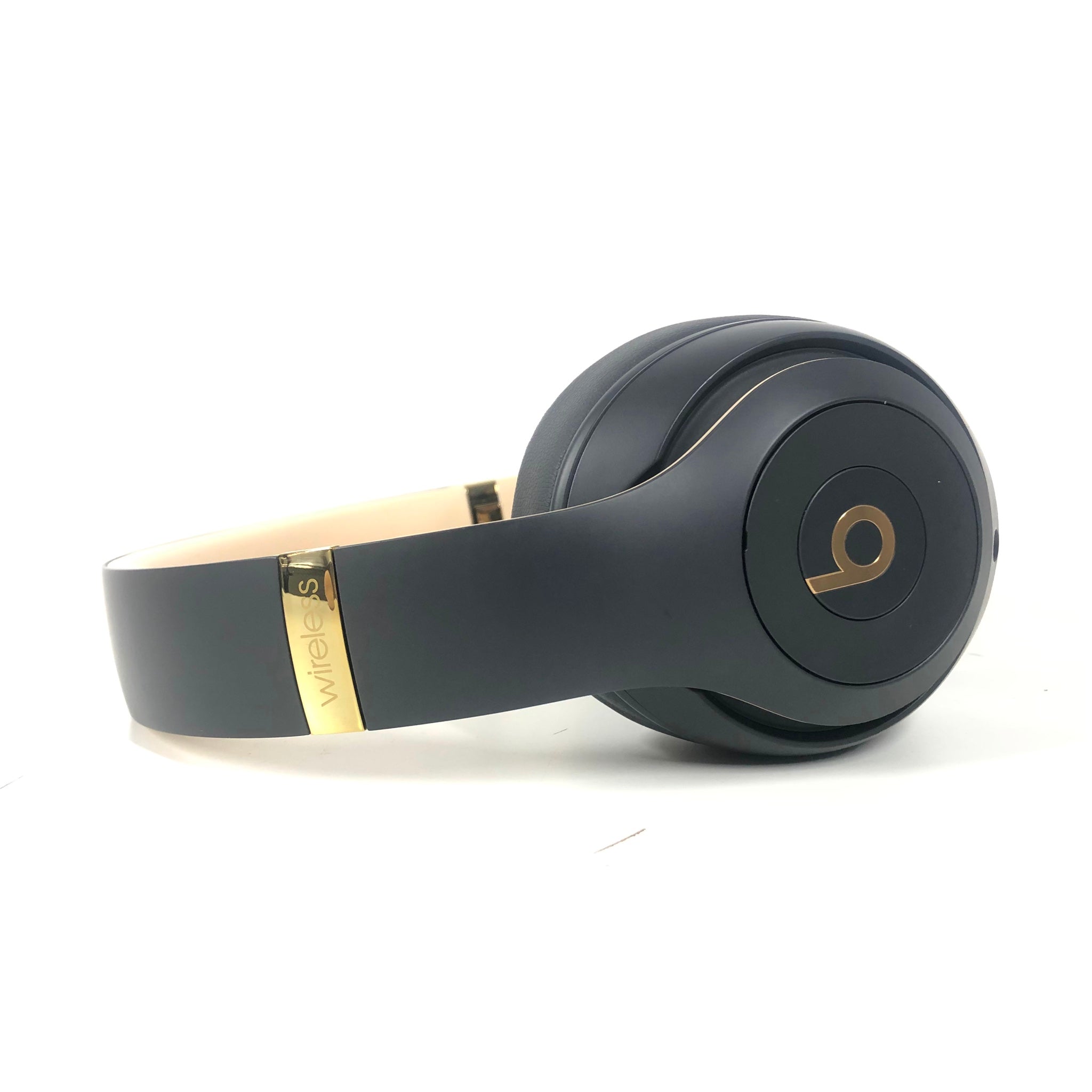Beats by Dr. Dre Studio3 Wireless Headphones - Skyline Collection - Shadow Gray