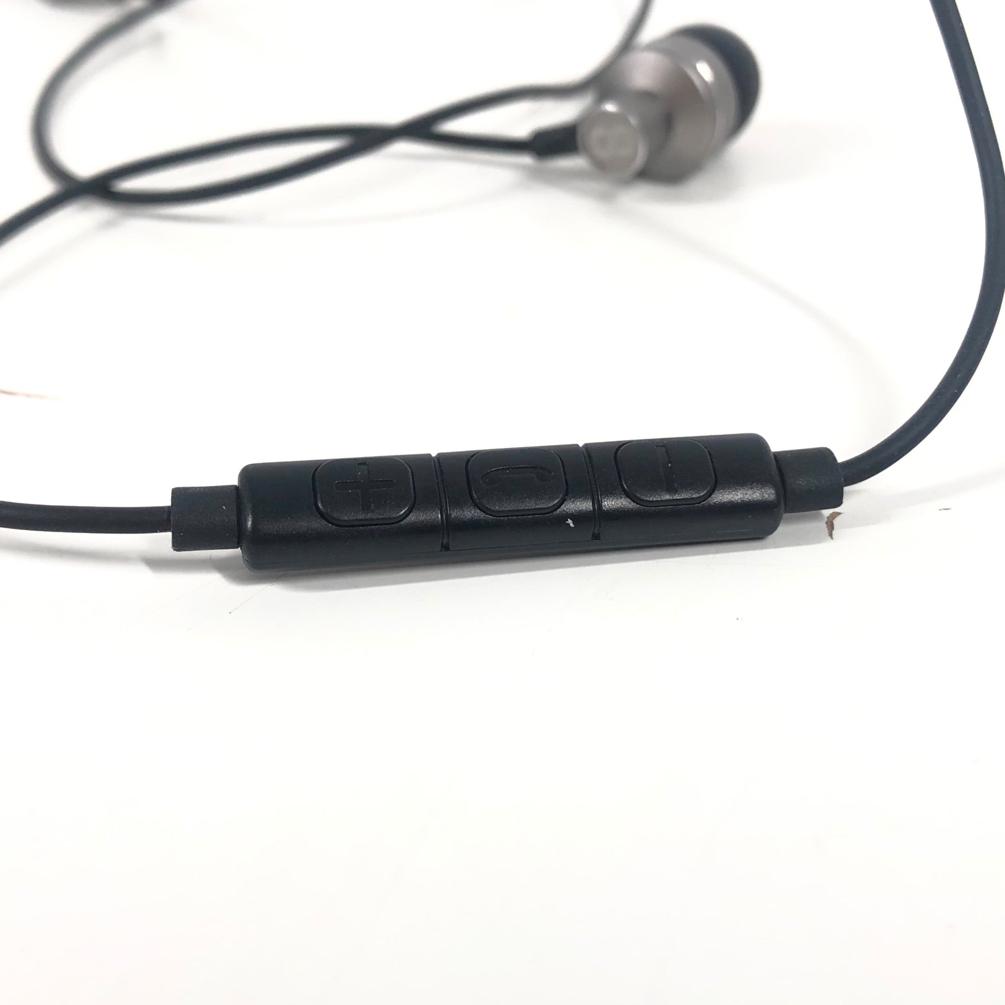 Logiix Tunefreqs Wired USB-C Earphones with In-line Volume Control - Black