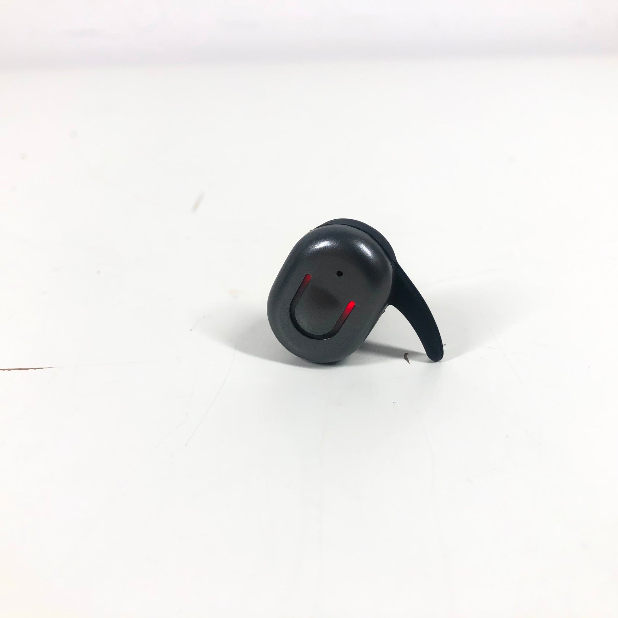 Maxell B13-TW Bass 13 True Wireless In-ear Headphones + Case - Black