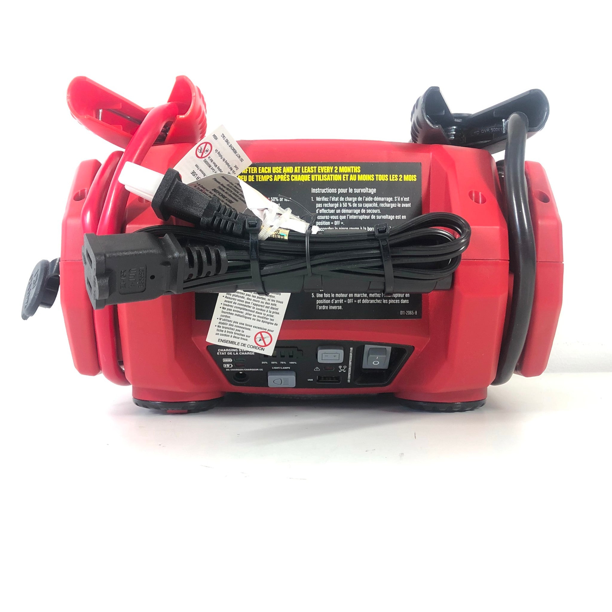MotoMaster Booster Pack/Jump Starter w/ Air Compressor 900 A Peak 12V 011-2065-8