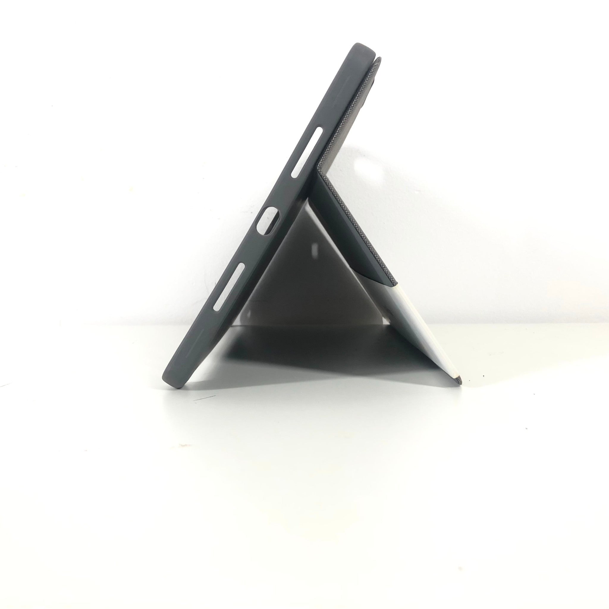 Logitech Combo Touch for iPad 7 8 9 Gen. and Air 3rd Backlit PN 820-009368